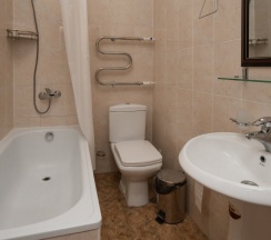 Двухместный номер Comfort с балконом и с видом на город 2 отдельные кровати в Снежная королева