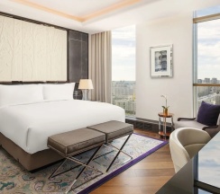 Двухместный номер Grand Deluxe с видом на город двуспальная кровать в The Ritz-Carlton Astana