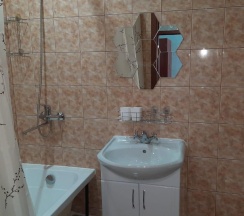 1-комнатные апартаменты студия Г.Чебаркуль, ул.Карпенко, д. 4в, кв.65 (мансарда) в Уютная студия на улице Карпенко 4В