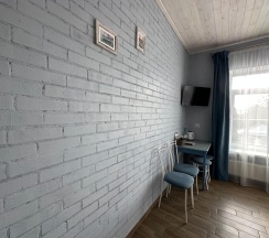 Четырехместный Стандарт с балконом "Богудония" в Крыжовник