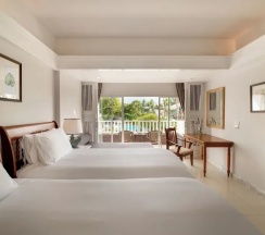 Номер Deluxe Terrace семейный Connecting с балконом в Thavorn Palm Beach Resort Phuket