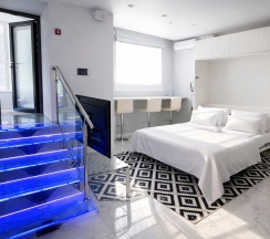 1-комнатные апартаменты с 1 двуспальной кроватью, 28.8 м², цокольный этаж в Апартаменты на Ветеранов
