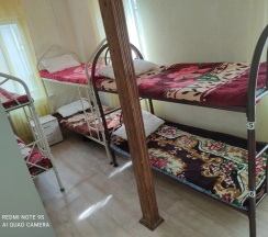 Кровать в общем номере в На Орманова