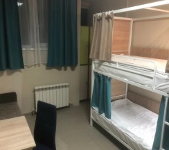 Кровать в 4-местном общем женском номере в Солнечный ветер