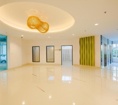 Полулюкс с балконом в W Phuket Residences