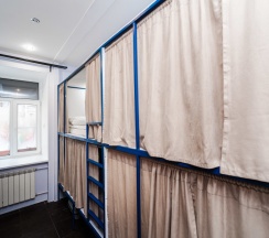 Место в 8-местном женском номере «Художественная литература» в BookCase Hostel