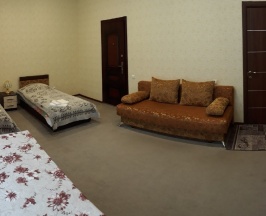 Двухместный номер с двумя односпальными кроватями и диваном в Люксембург