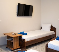 Трехместный стандарт в Акрополь