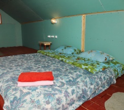 Шестиместный коттедж с балконом и с красивым видом из окна в Урочище Машуково