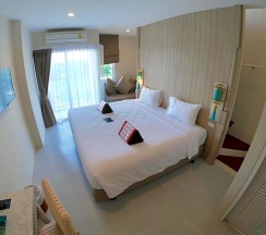 Семейный номер Standard с видом на город в Panphuree Residence