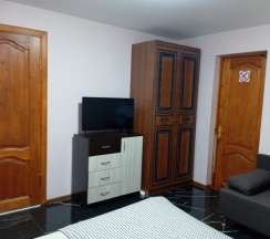 Стандарт-4  трехместный с удобствами в Курортный