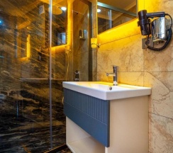 Семейный номер Deluxe в Blue Marina Hotel