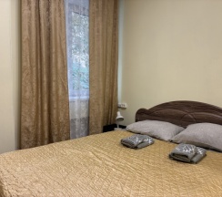 Двухместный номер категории «Стандарт Плюс» с одной двуспальной кроватью в Концерт на Таганской