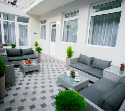 Улучшенный двухместный номер с кроватью "King-size" и балконом в Hotel La V