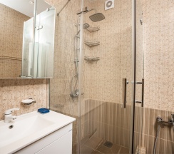 Евродвушка 65 кв.м. район Толстый мыс, на берегу открытого моря ,ул. Южная д. 35 в Милка