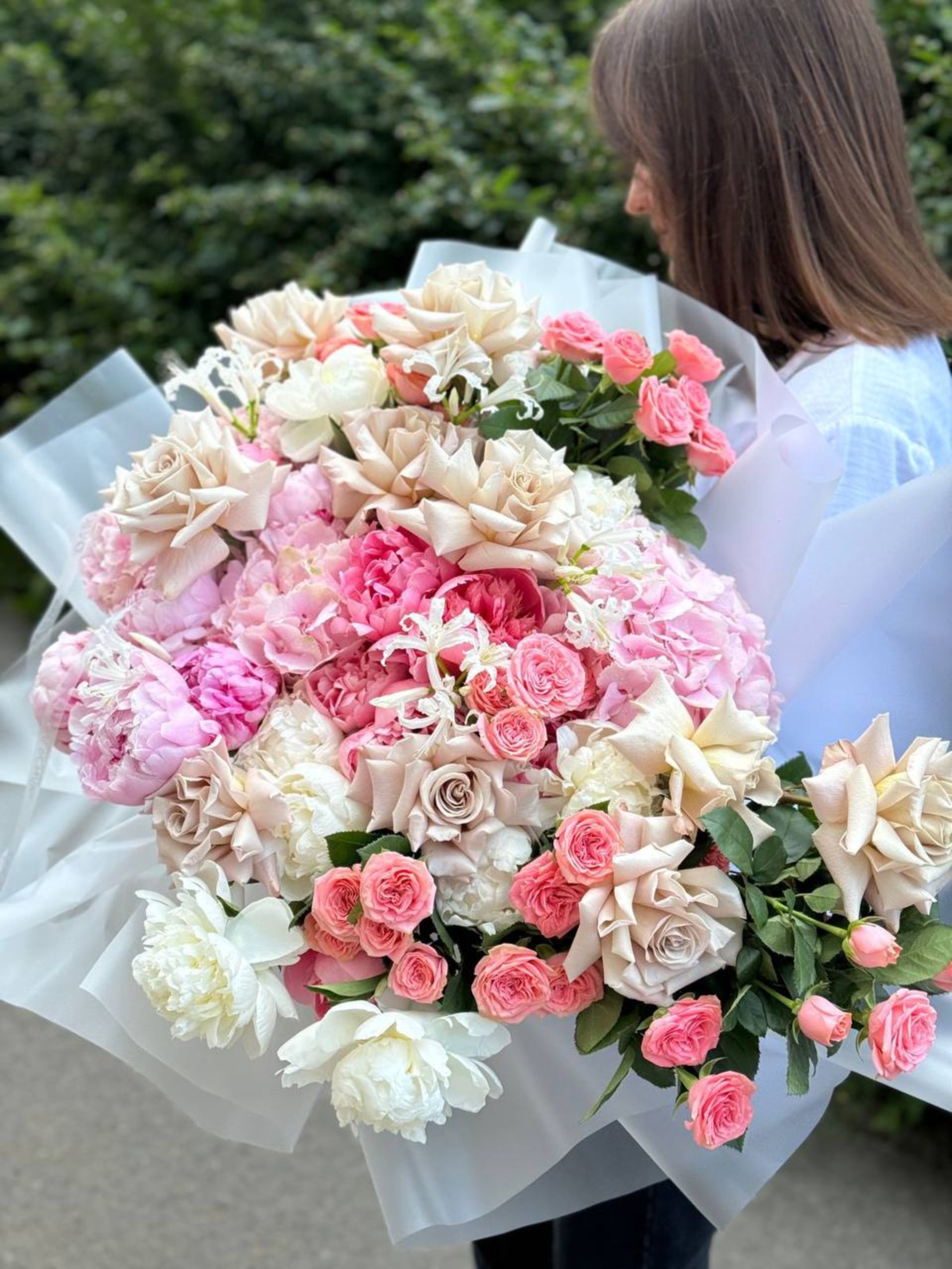 Love Flowers, цветочный магазин, улица Тевосяна, 2, Магнитогорск — 2ГИС