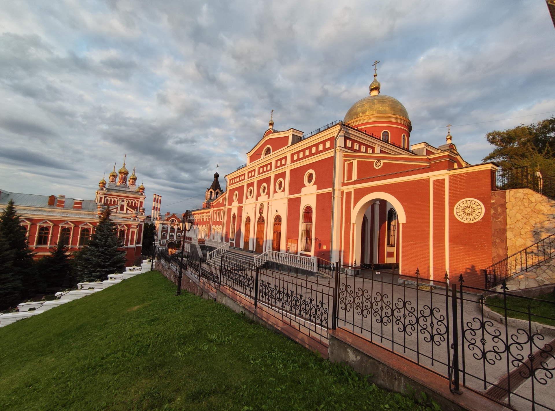 Иверский женский монастырь, Волжский проспект, 1, Самара — 2ГИС