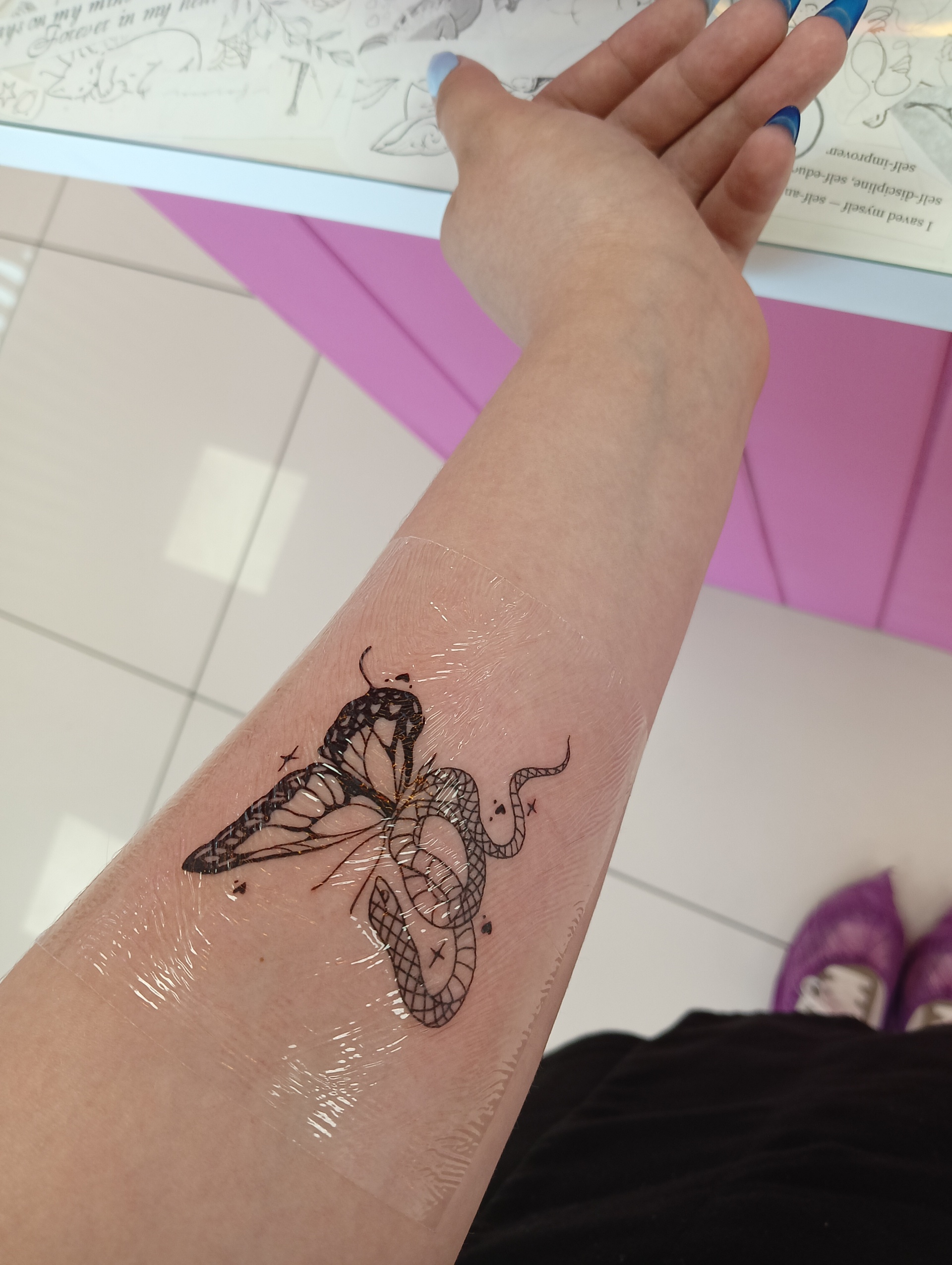 Aura Tattoo, тату-салон, ТРЦ Гулливер парк, Красноармейский проспект, 51а,  Барнаул — 2ГИС