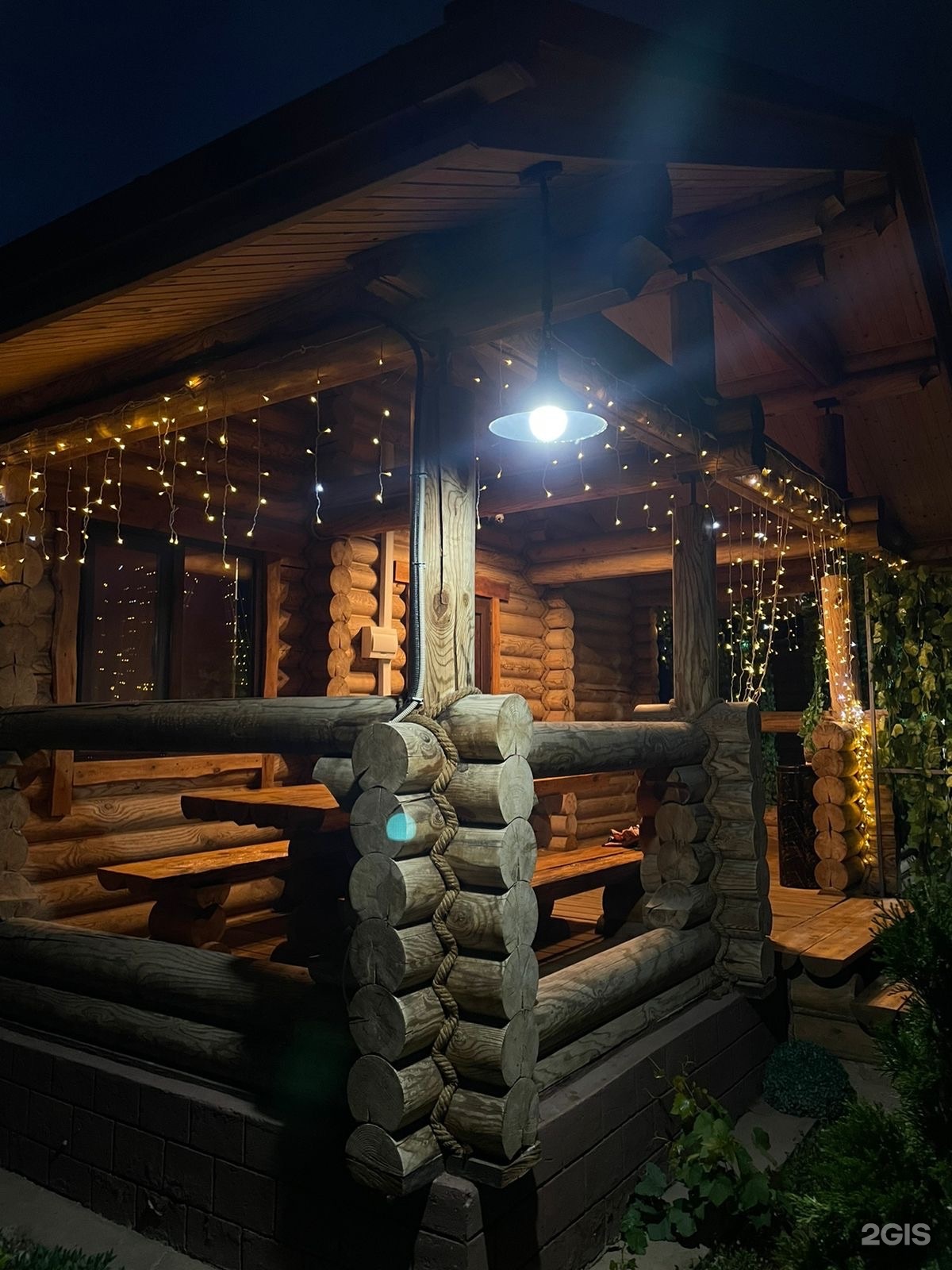 Үш жігіттің қызды сиқыған порно фотосы Үлкен емізіктері бар порно видео