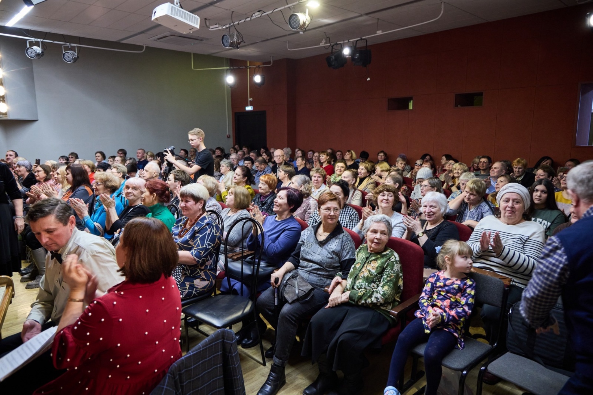 МКДК Центрального района, дом творческих союзов, Кузнецкстроевский  проспект, 1, Новокузнецк — 2ГИС