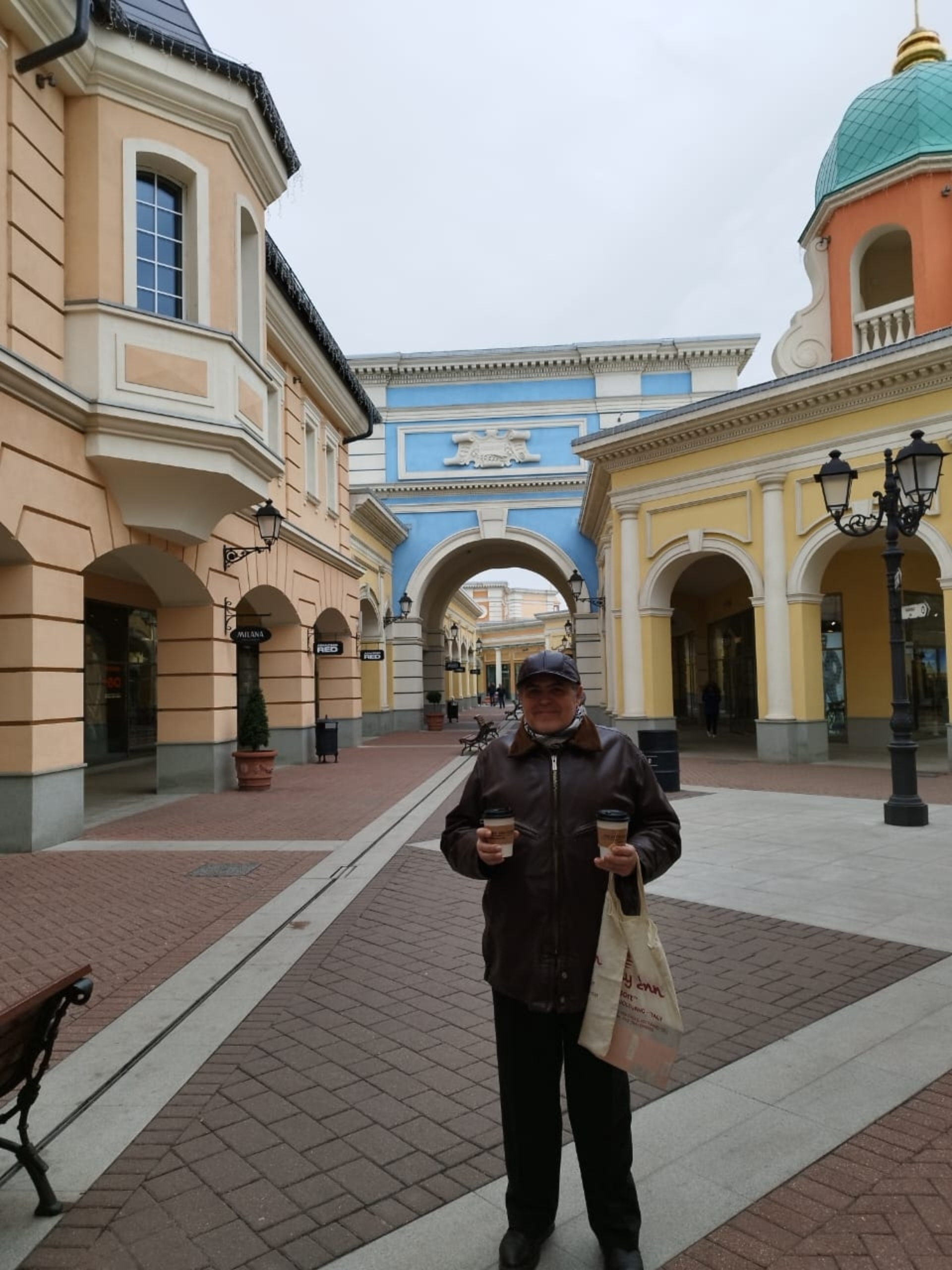 Outlet Village Пулково, торговый комплекс, Пулковское шоссе, 60 к1 ст4,  Санкт-Петербург — 2ГИС