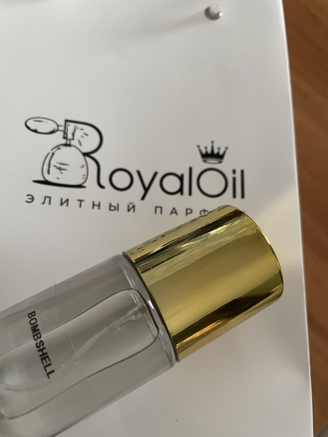 Royal oil духи. Медовые духи. Медовые духи женские. Духи с медом. Духи с медом и пирожным.