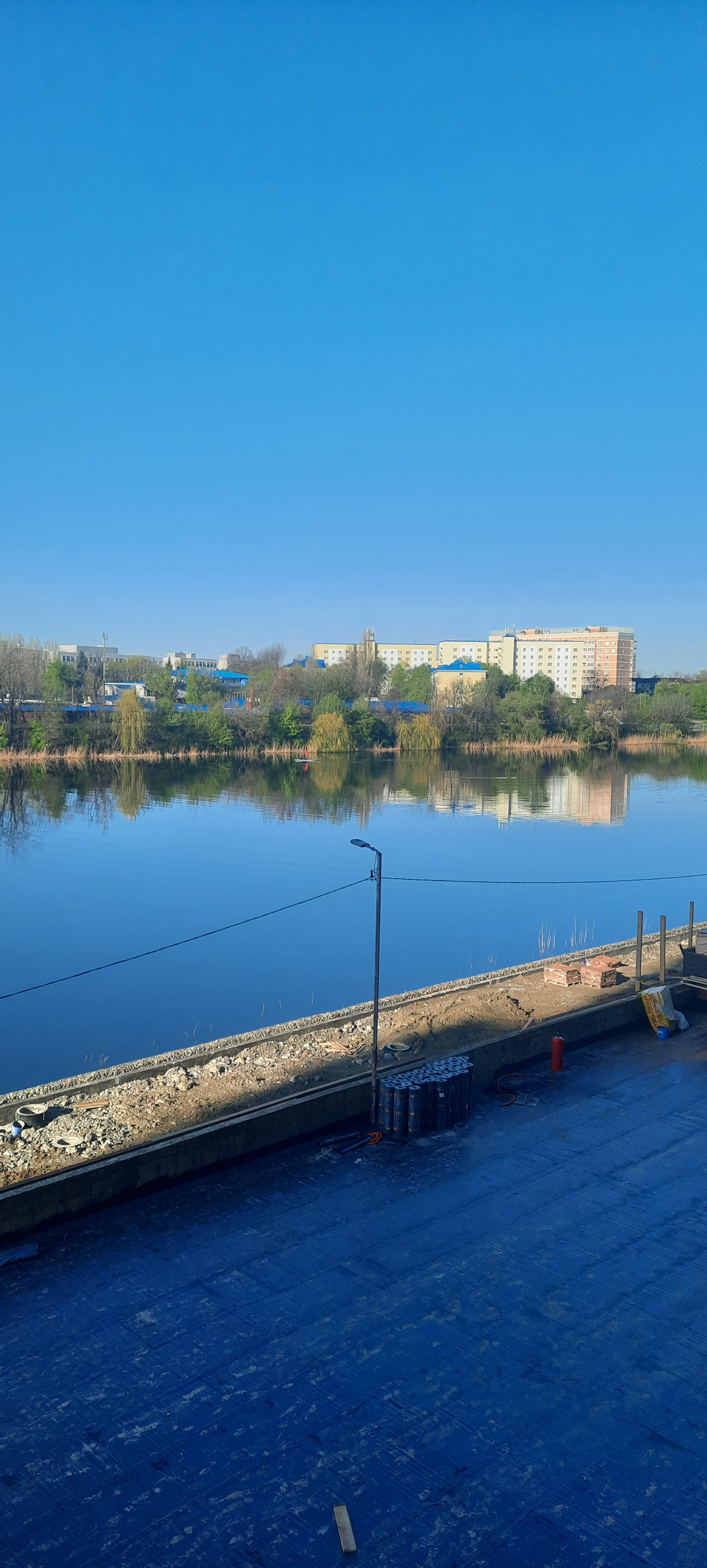 Дом у озера, жилой комплекс, улица Селезнёва, 104/1, Краснодар — 2ГИС