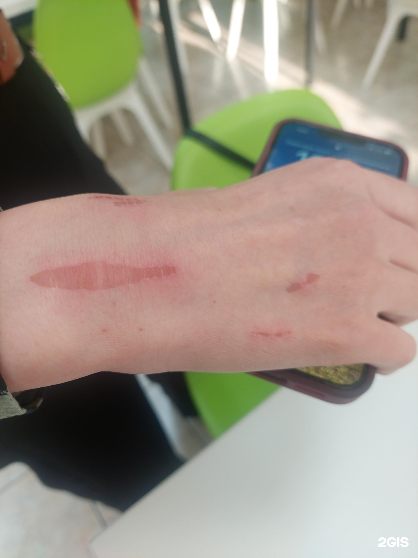 Әйел қолмен кончает видео