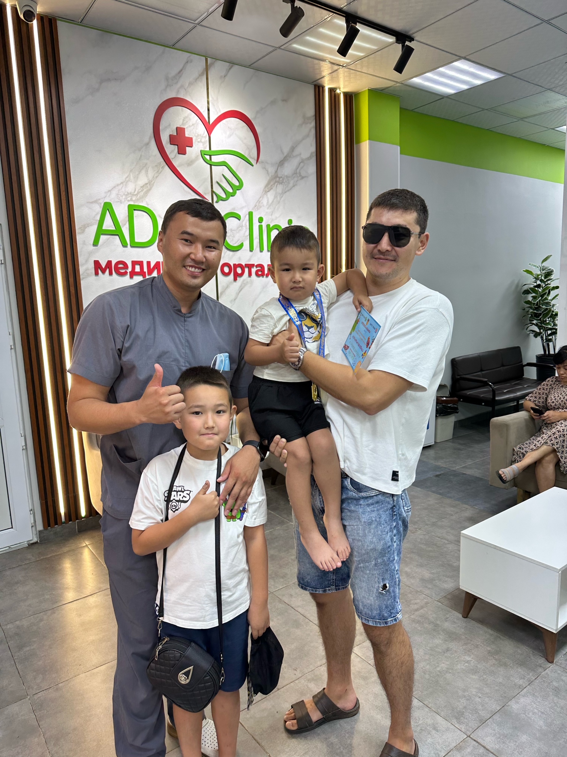 40 жастан асқан әйел Киевте жыныстық қатынас үшін жігіт іздейді.