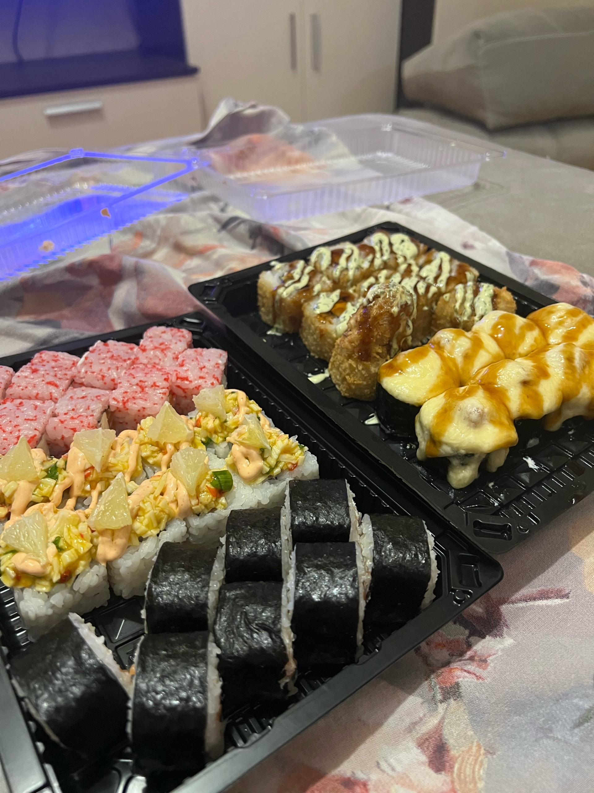 Sushi Holl, ресторан доставки, улица Водопьянова, 13, Красноярск — 2ГИС