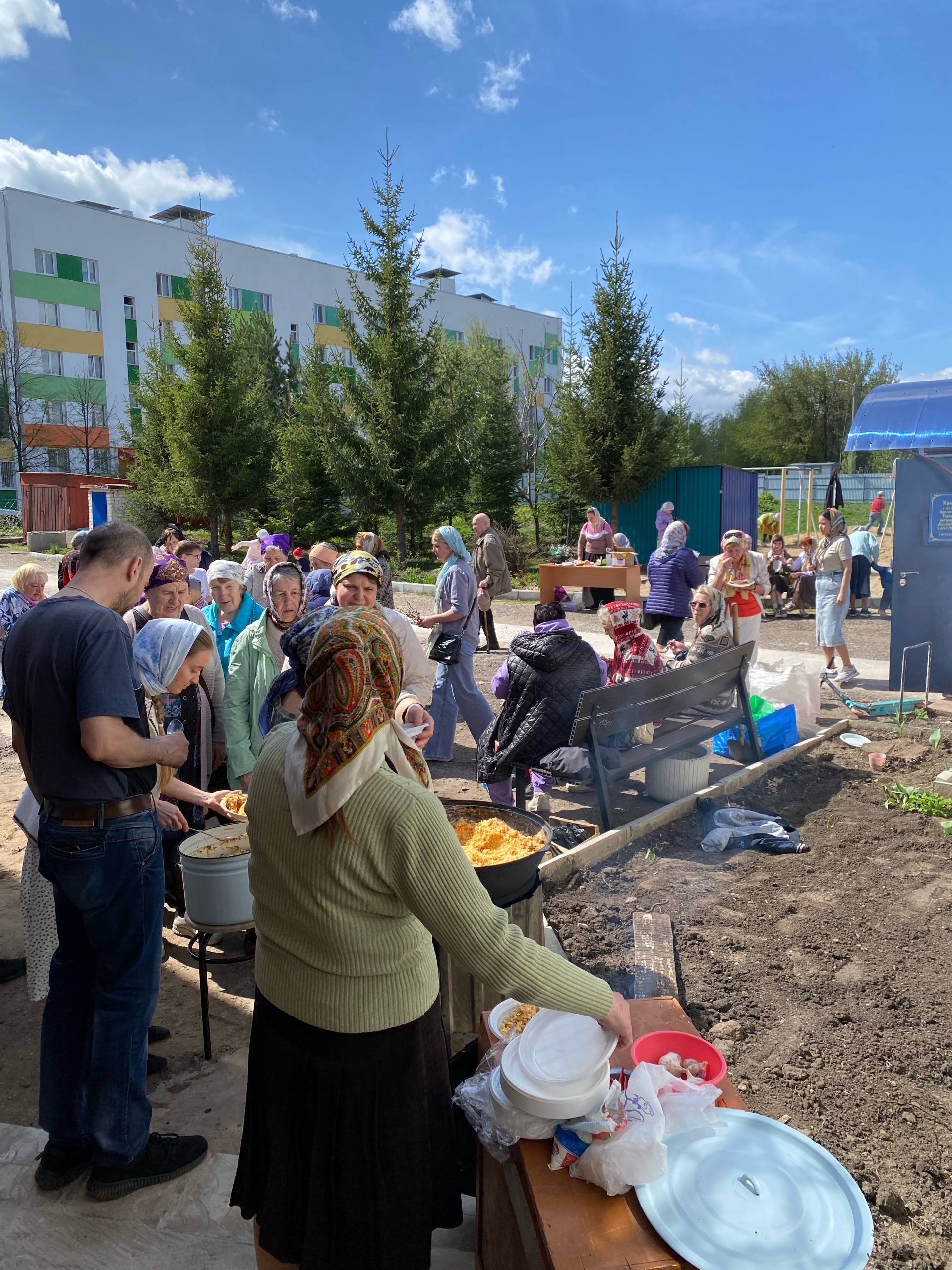 Храм во имя святителя Тихона, патриарха Московского, Александра Грина, 4а,  Набережные Челны — 2ГИС