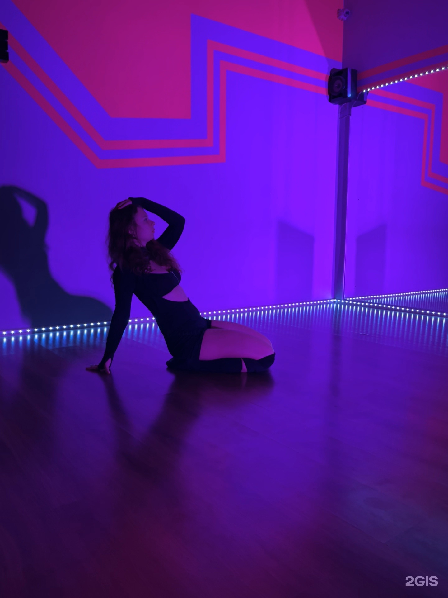 ирина  сычева на полу Отзывы о Alone Studio, студия танцев, проспект Туполева, 31, Ульяновск -  2ГИС