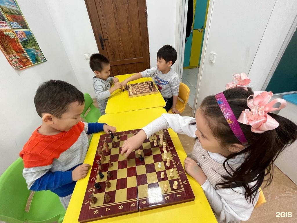 Күшті таңқурай, ұлы мен анасы бар секс