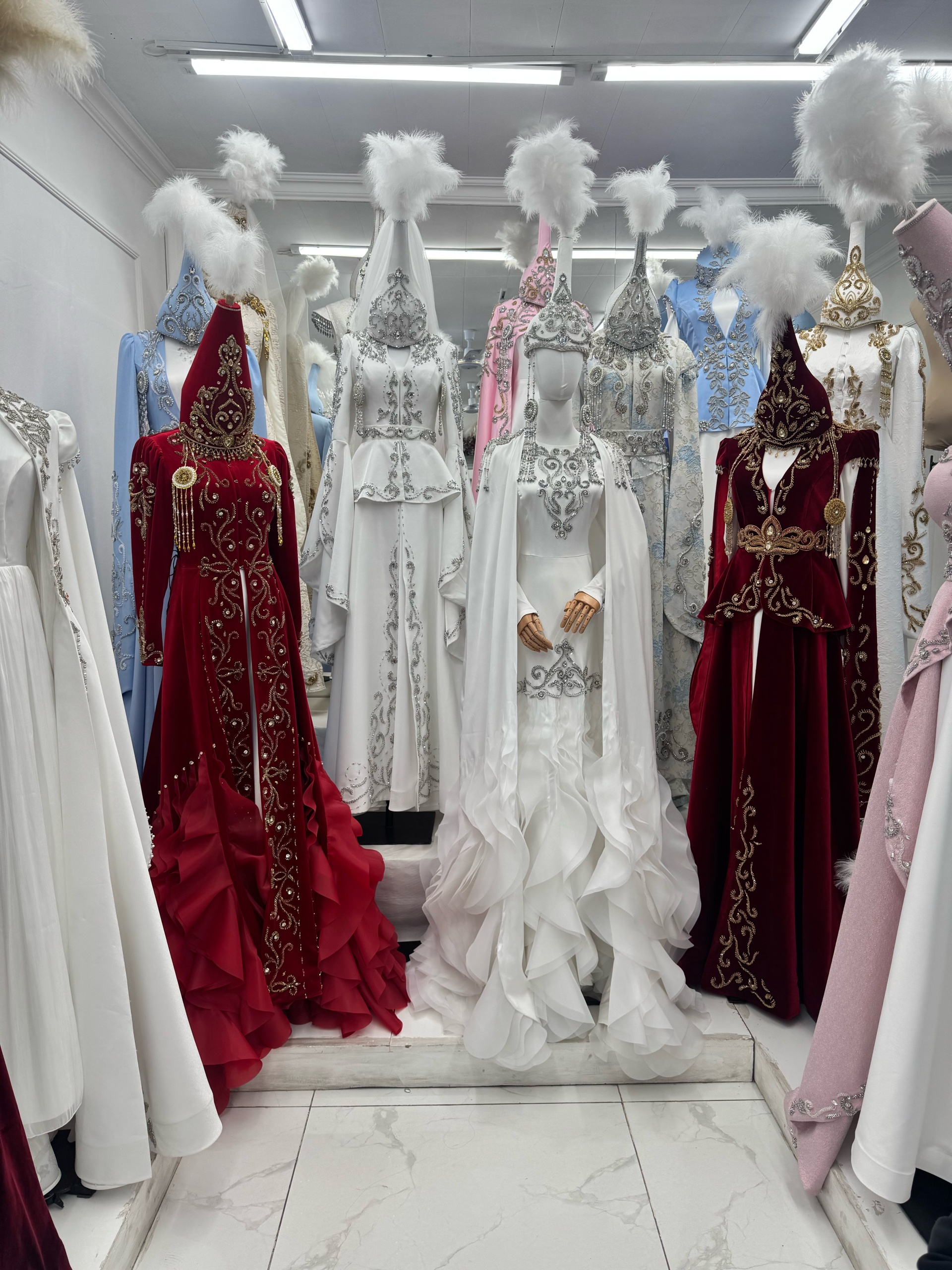 Юбка астындағы түкті жарқыл