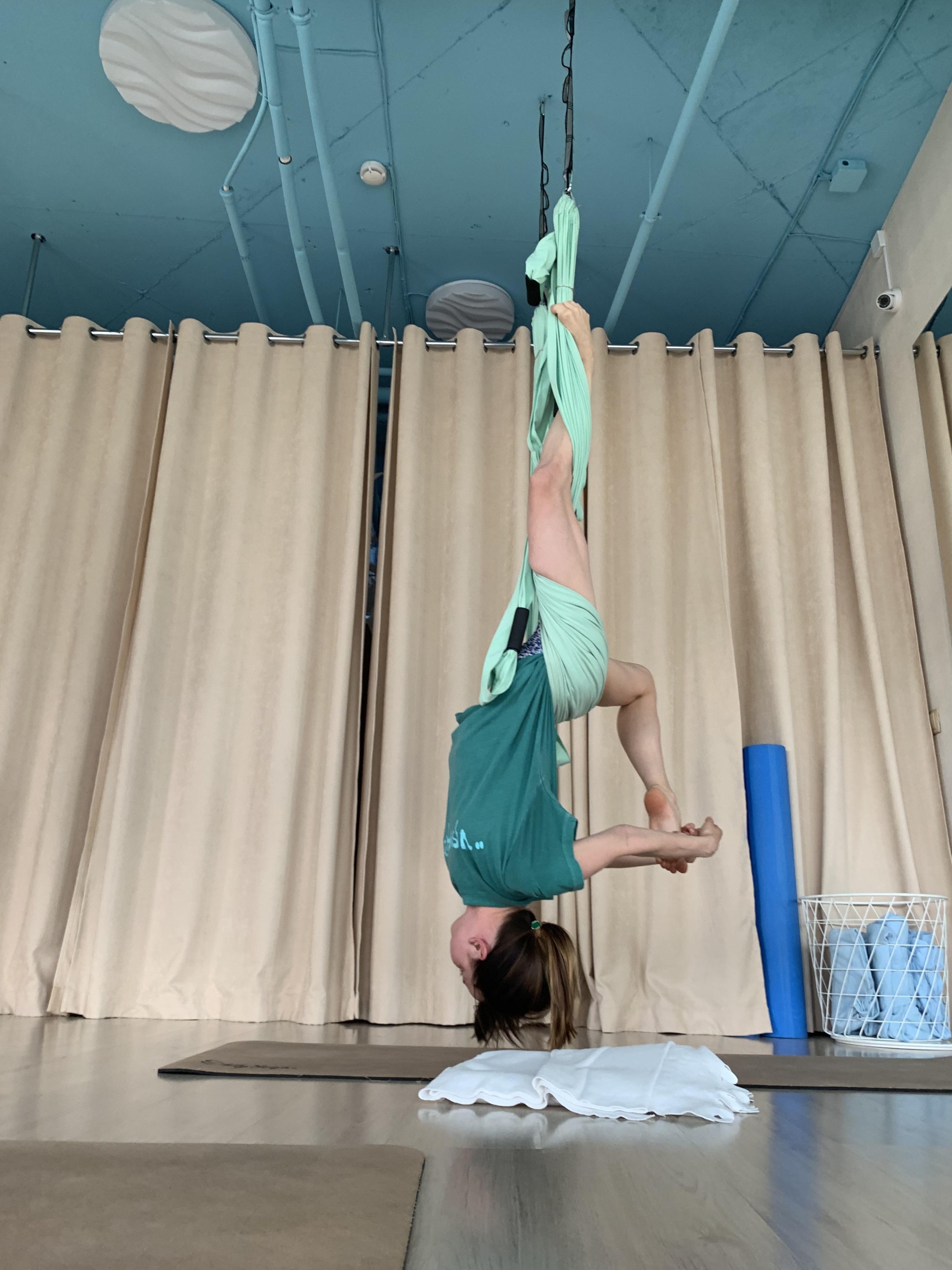 Fly Yoga Studio, студия, Филитцъ, Екатеринбургский зоопарк, Энгельса, 36,  Екатеринбург — 2ГИС