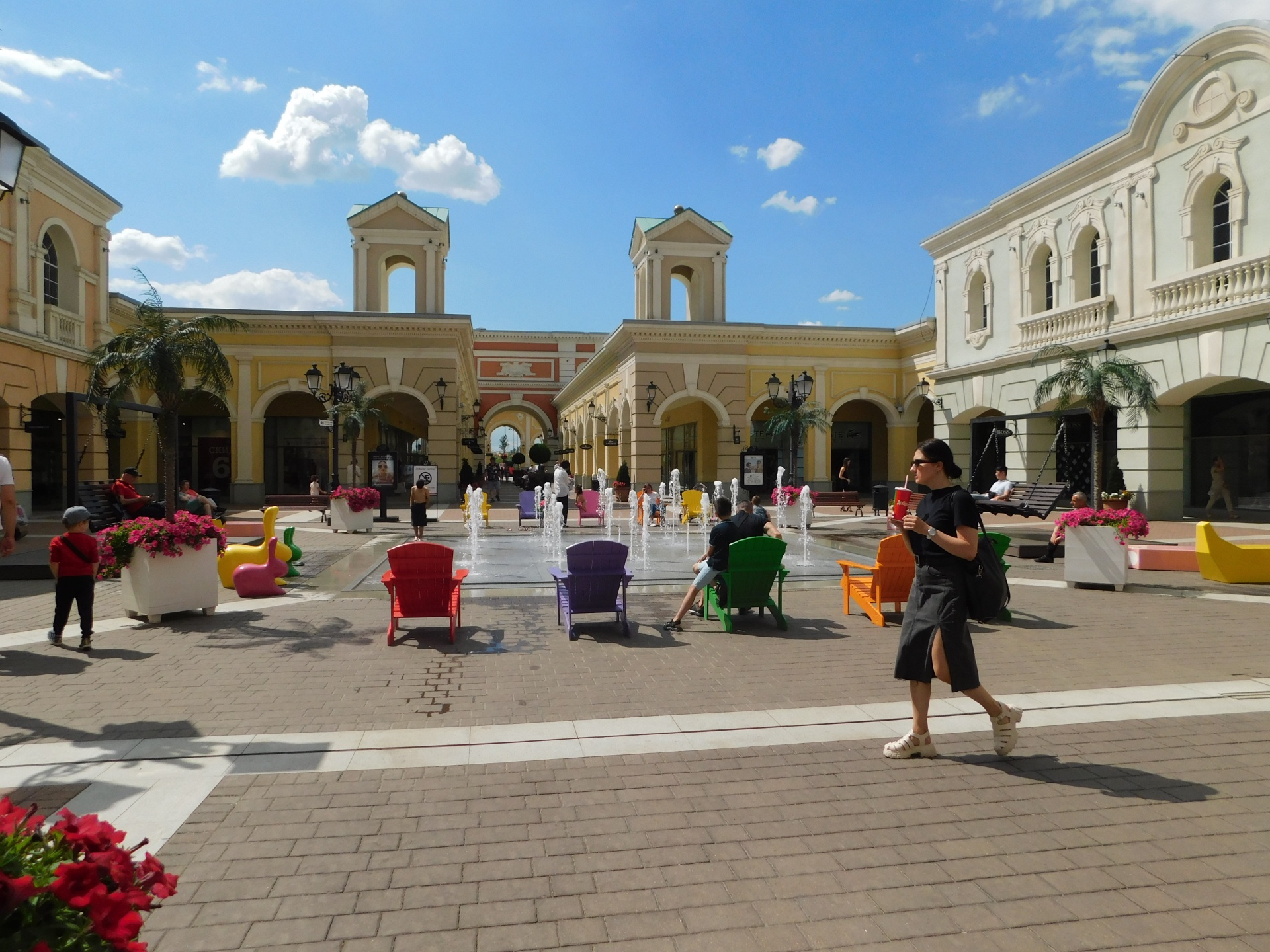 Outlet Village Пулково, торговый комплекс, Пулковское шоссе, 60 к1 ст4,  Санкт-Петербург — 2ГИС