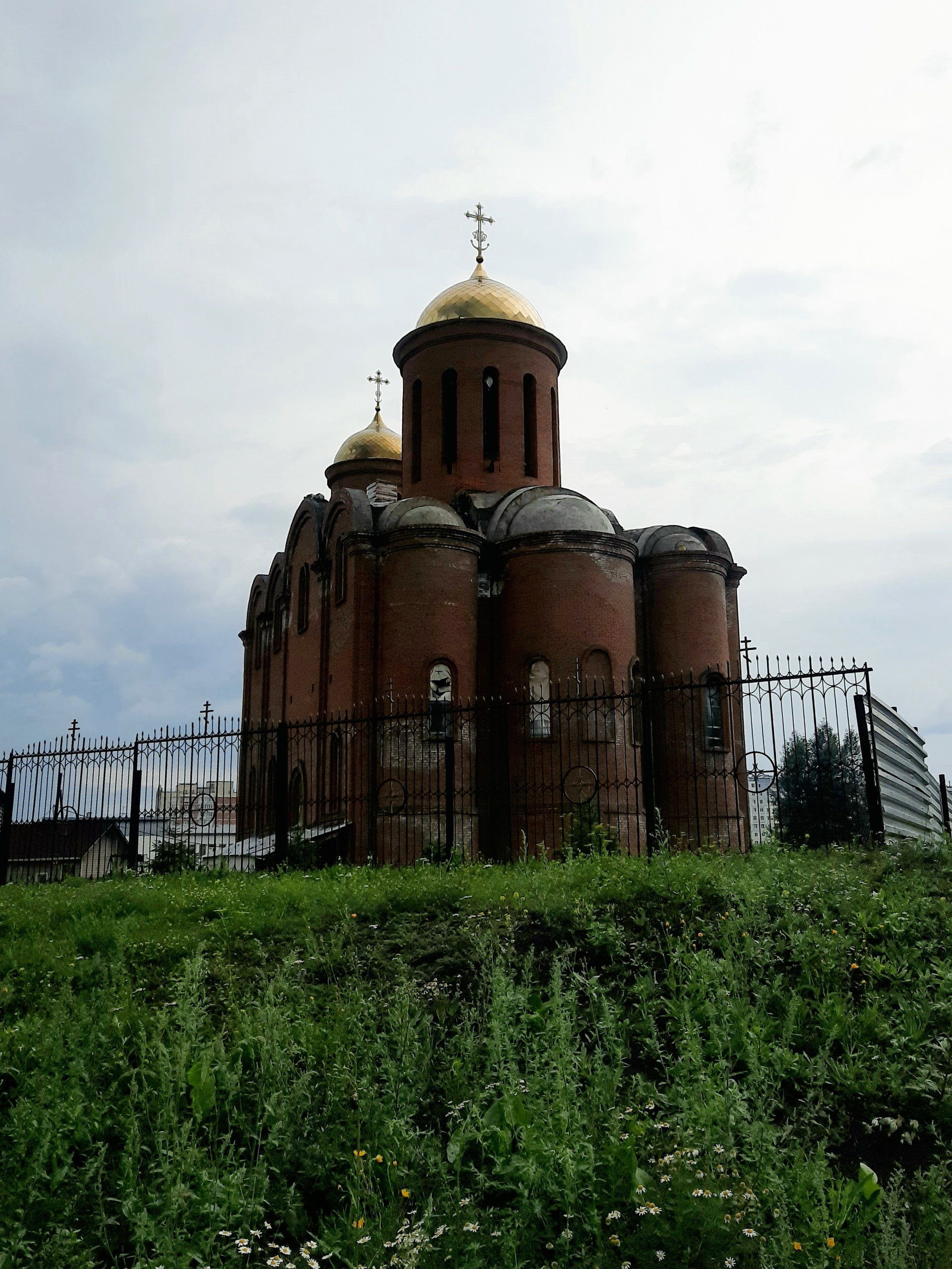 Храм Святой Великомученицы Варвары, Молодёжный проспект, 18, Кемерово — 2ГИС