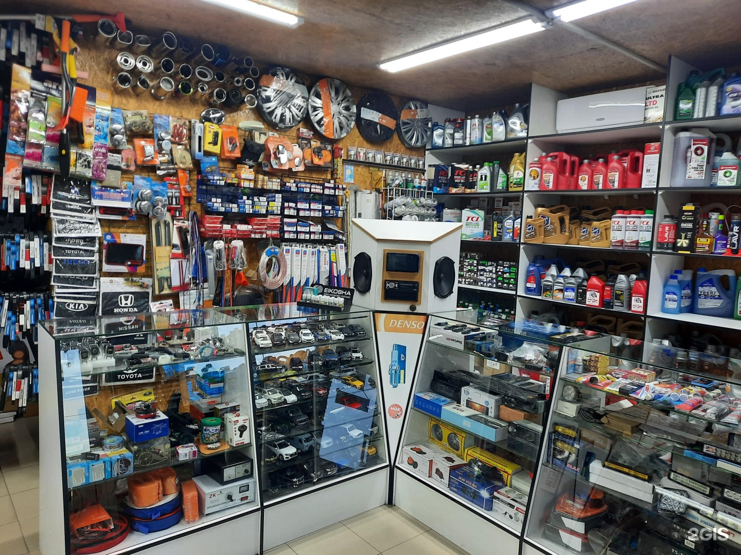 Магазин автозапчастей, улица Розы Люксембург, 133/2, Иркутск
