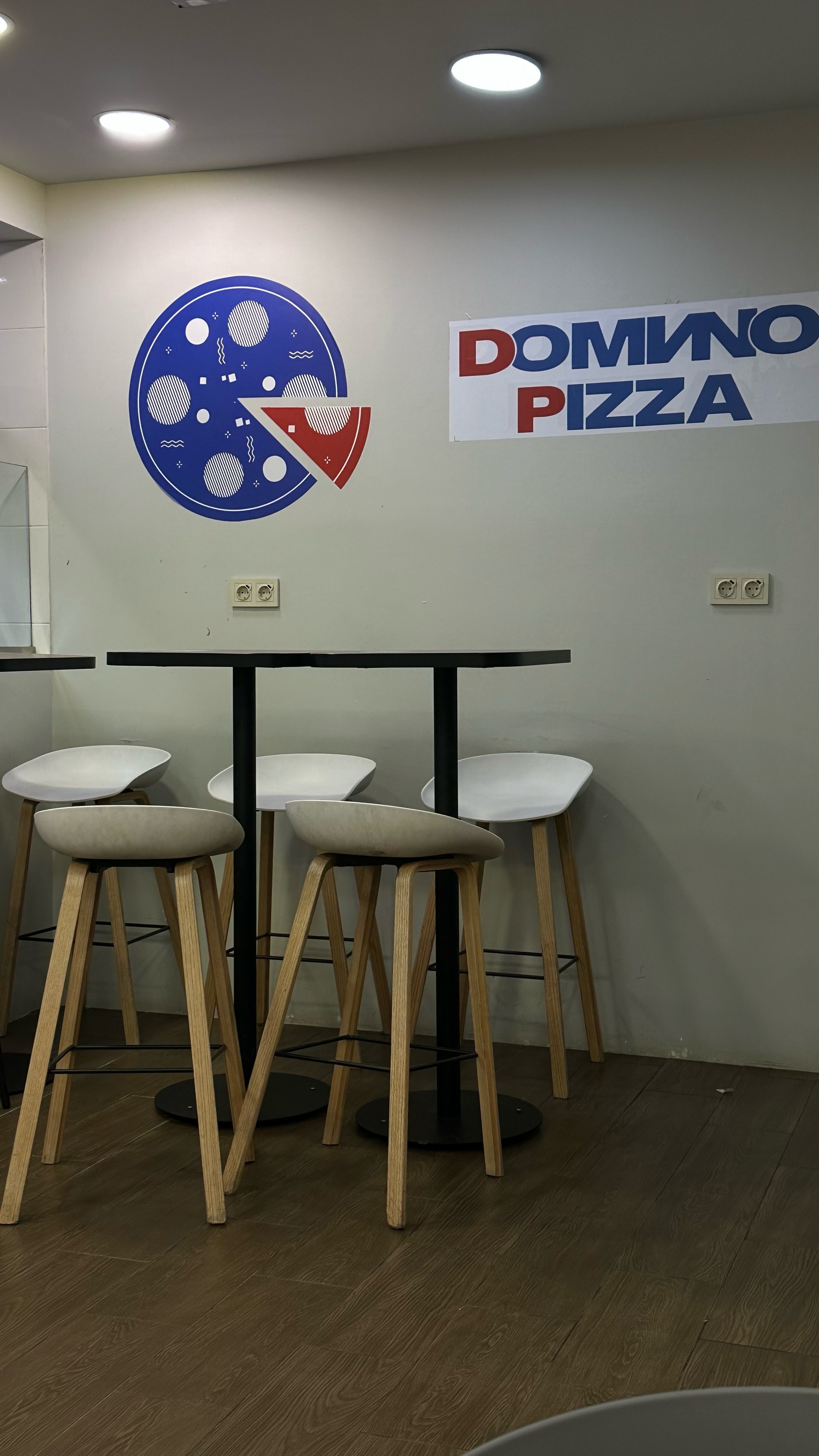 Domino pizza, пиццерия, ТЦ Этажи, улица Талсинская, 6Б, Щёлково — 2ГИС