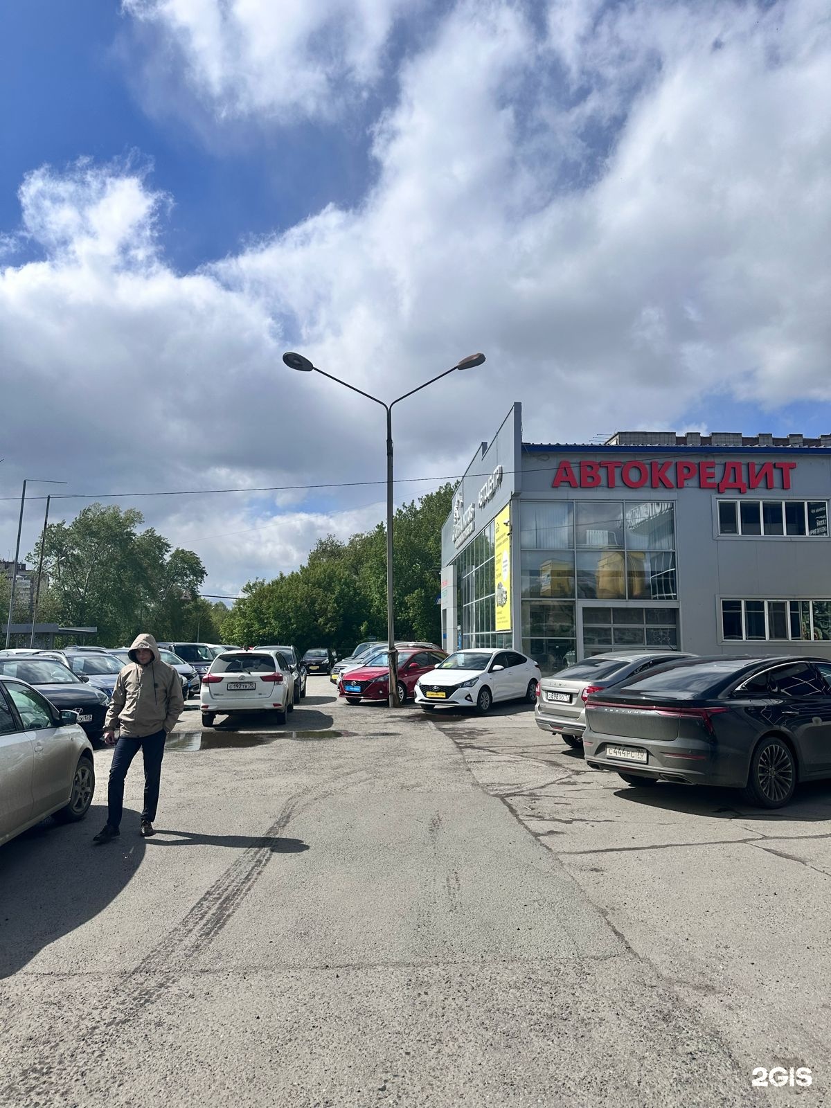 Crystal Motors, автосалон по продаже проверенных автомобилей с пробегом,  улица Смирнова, 5и, Томск — 2ГИС