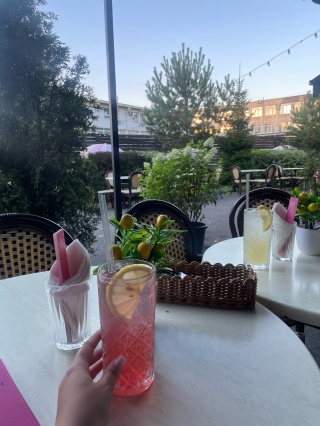 Qulning jinsiy olatini qiynash video