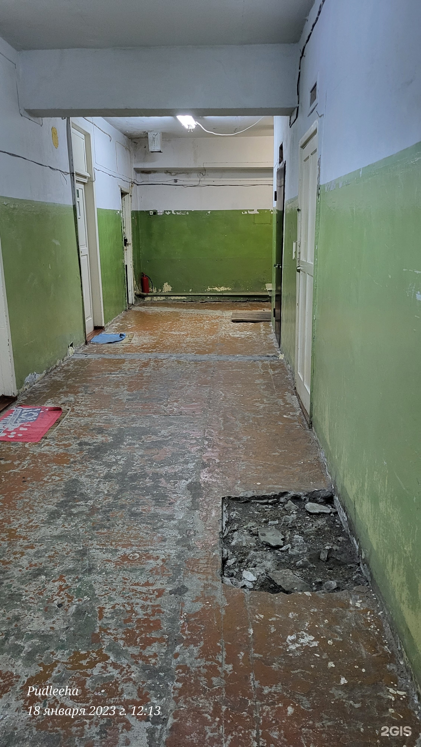 спит пьяная без трусов  