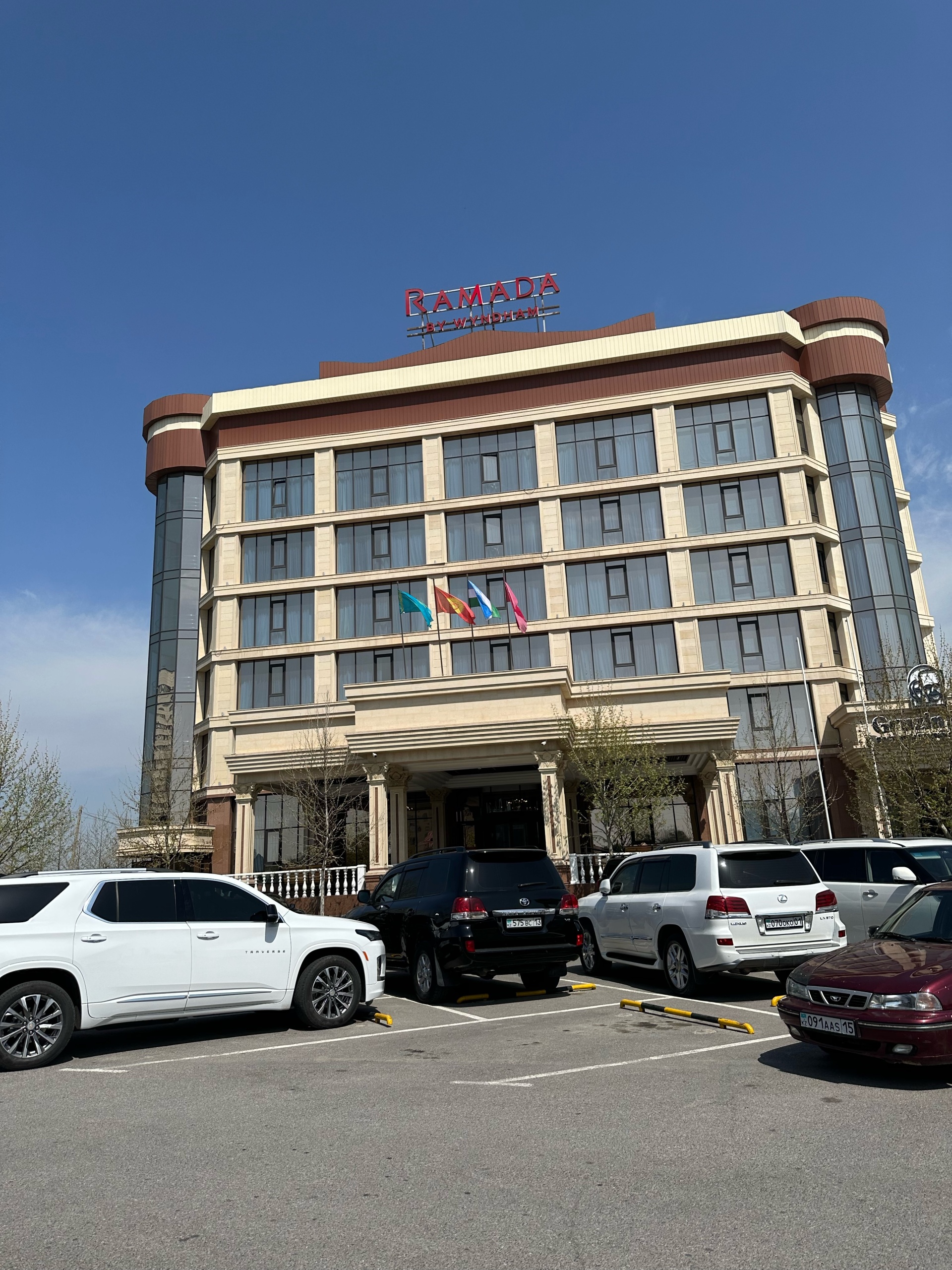 Ramada by Wyndham Shymkent, гостиница, улица Дулати, 211а, Шымкент — 2ГИС