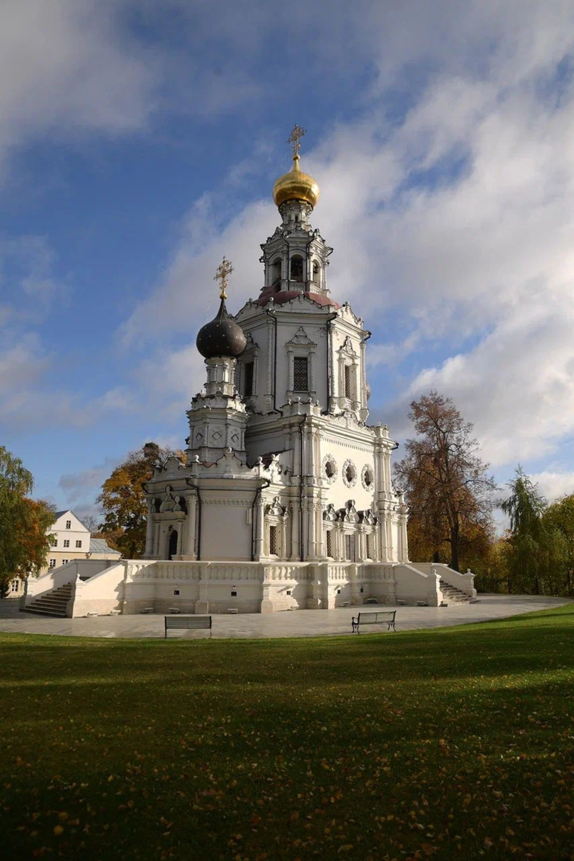 Храм Троицы Живоначальной в Троице-Лыкове, Усадьба Троице-Лыково,  Одинцовская улица, 24 ст1, Москва — 2ГИС