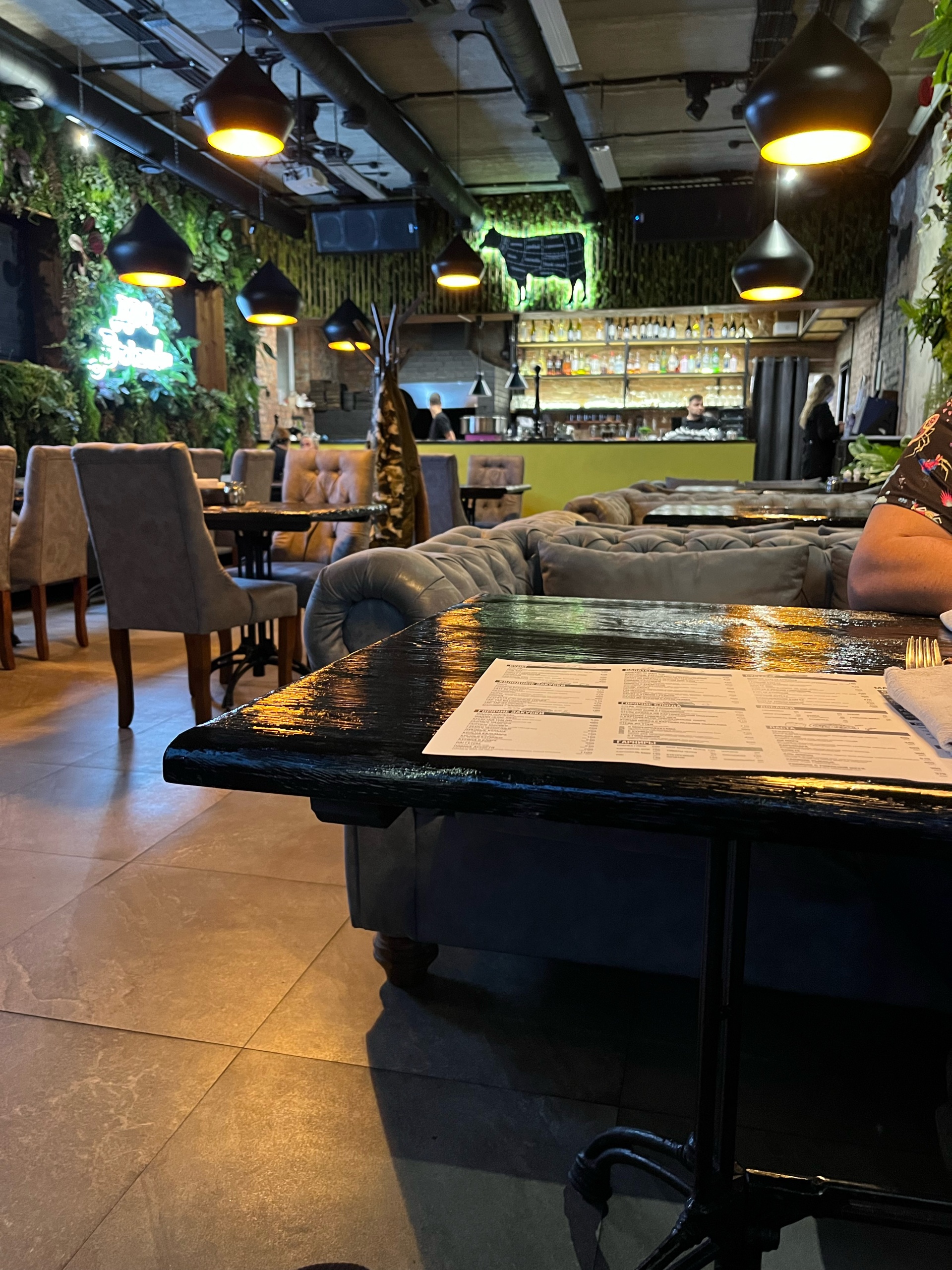 Brizola BBQ Bar, стейк-бургер-бар, улица им. Кутякова И.С., 13а, Саратов —  2ГИС