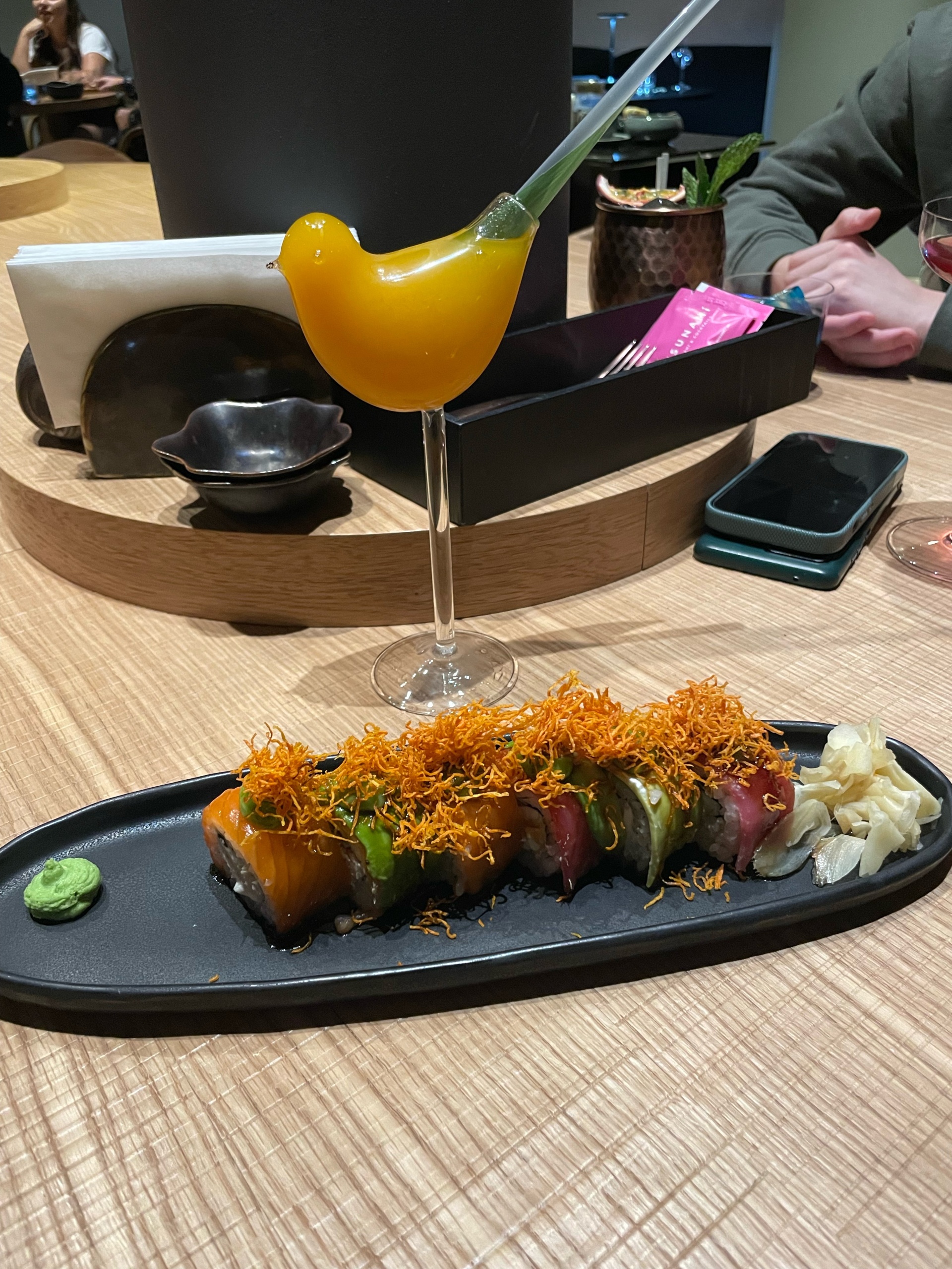 Tsunami Sushi&Cocktails, азиатский ресторан-бар, БЦ Дом на Маяковке, Благовещенский  переулок, 1а, Москва — 2ГИС