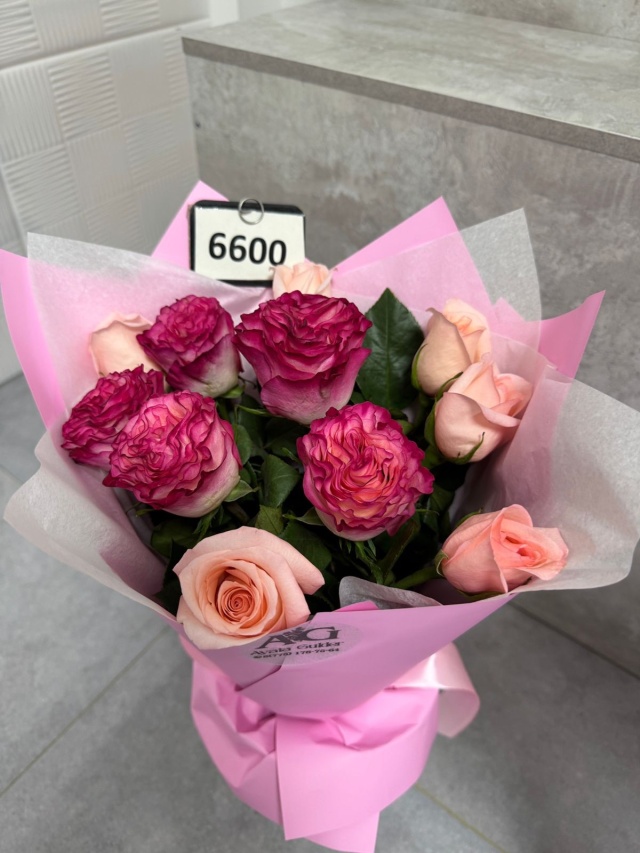 Брюнетка кончалары онлайн