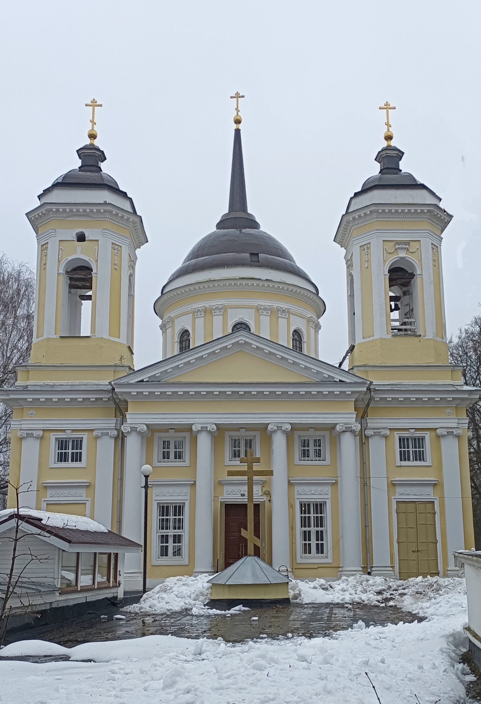 Храм Преображения Господня, Голицынский парк, Леоновское шоссе, 2, Балашиха  — 2ГИС