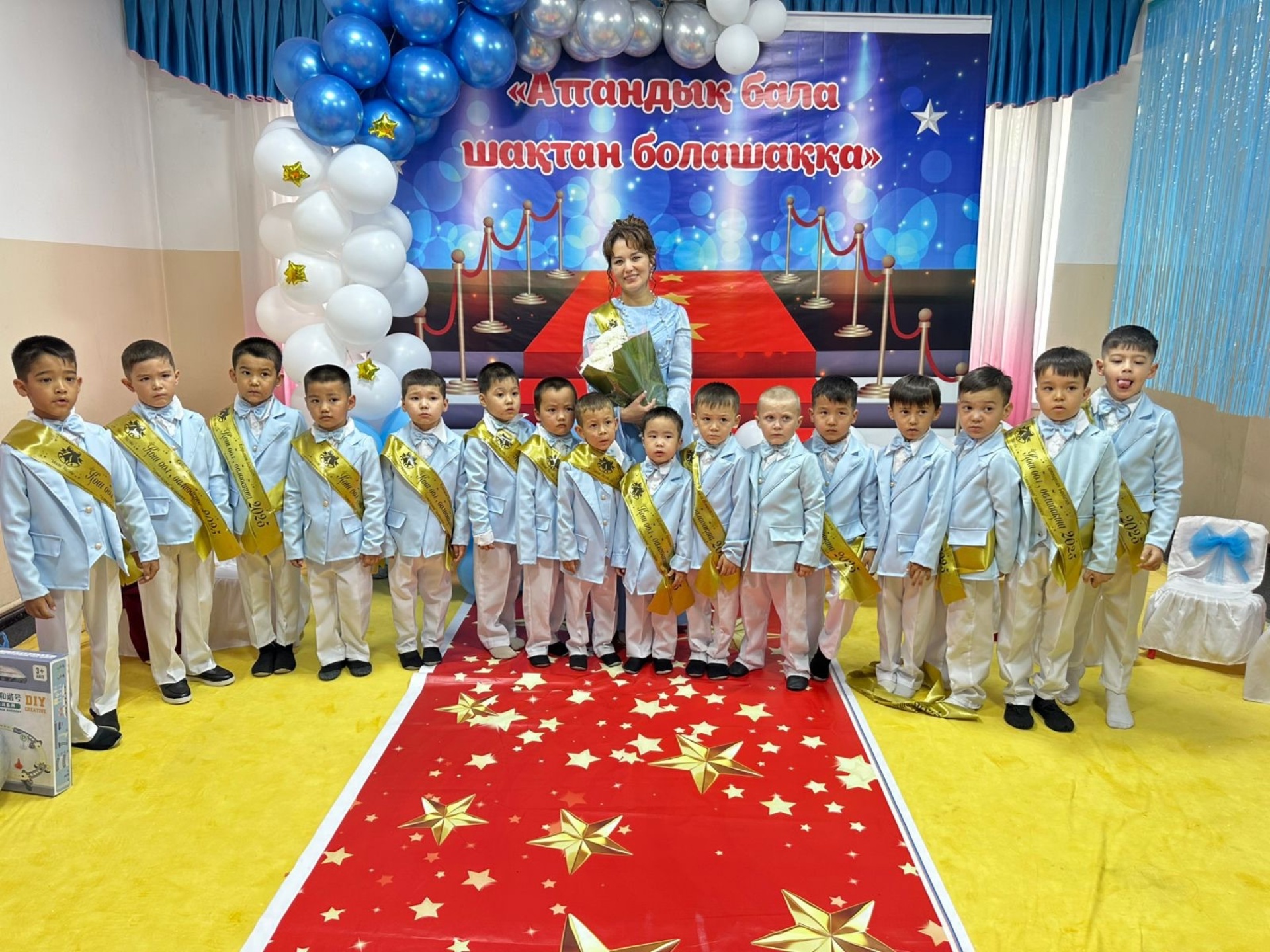 Ақша порно үшін жұп іздеп жүрген жұп