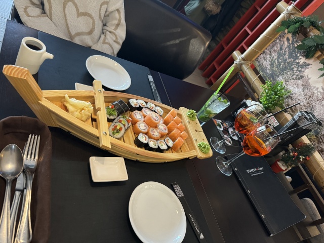 Obzhora-San restaurant, Nizhnevartovsk, Ulitsa Lenina - Restaurant reviews